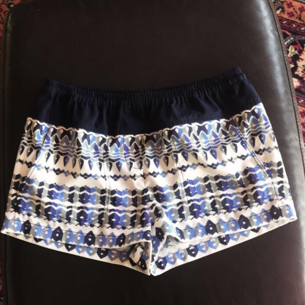 BCBC Max Azria shorts